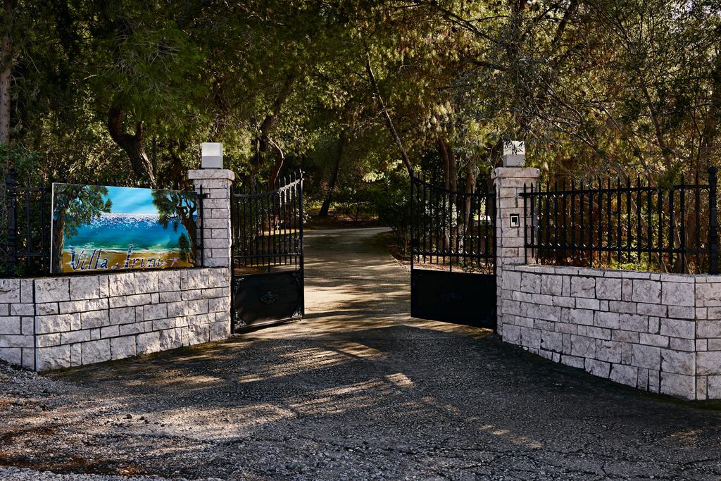 Villa Irini Порто Хели Екстериор снимка